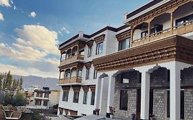 Holiday Ladakh Hotel Leh